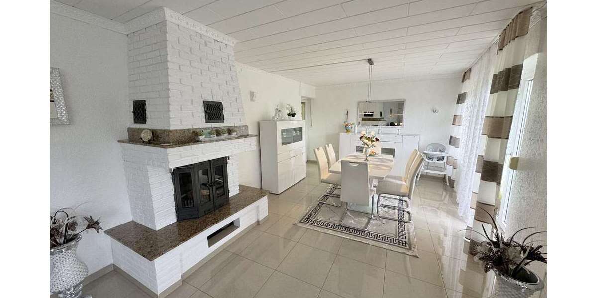 Wohnung zum Kaufen in Siegburg 320.000 € 122.48 m² 4 zimmer