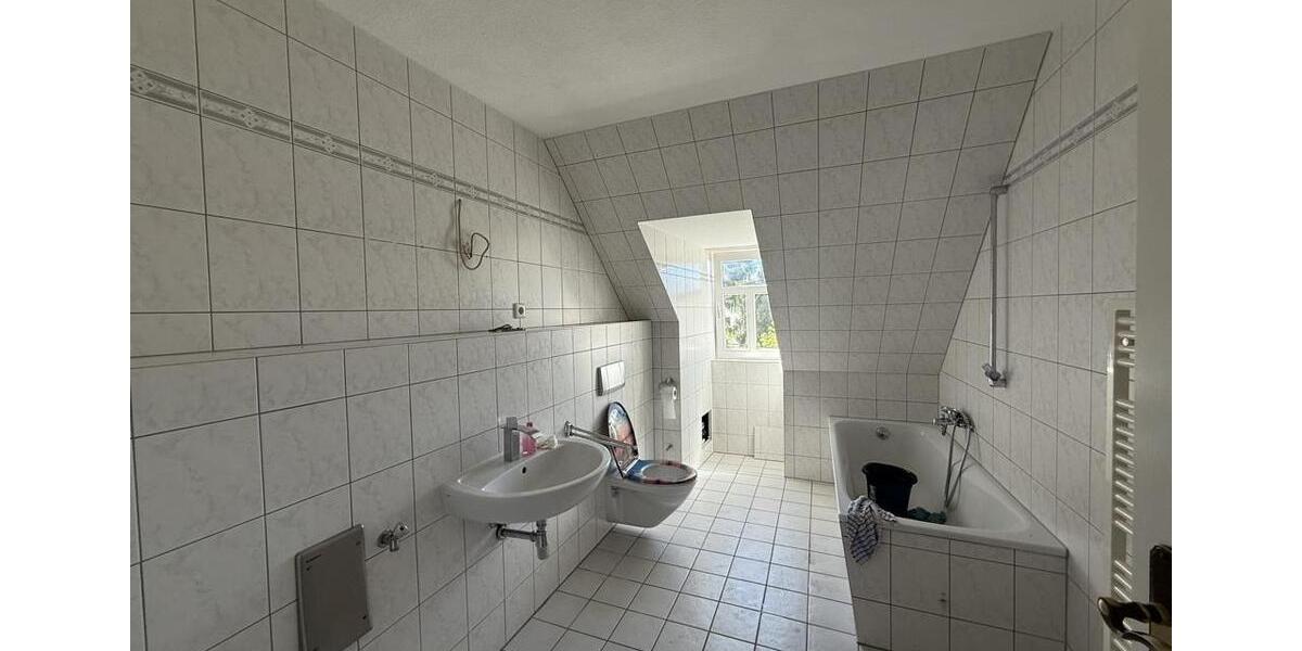 Dachgeschoßwohnung Auerbach/Vogtland Vogtland - 3 Zimmer, 75 m&sup2;, 415&euro; | Angebot:26534421