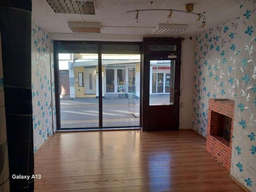 Einzelhandel in Burg 300 € 23.13 m²