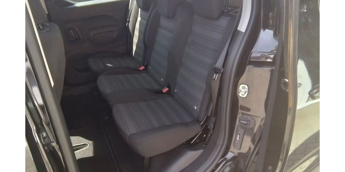 Opel Combo 44.085 km 23.490 &euro; Gardelegen 39638