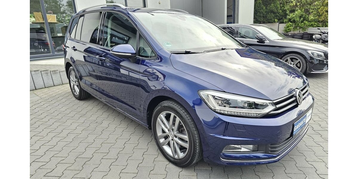 VW Touran 1.4 TSI Comfortline NAVI PANO LED AHK 69.950 km 21.490 &euro; Löhne 32584