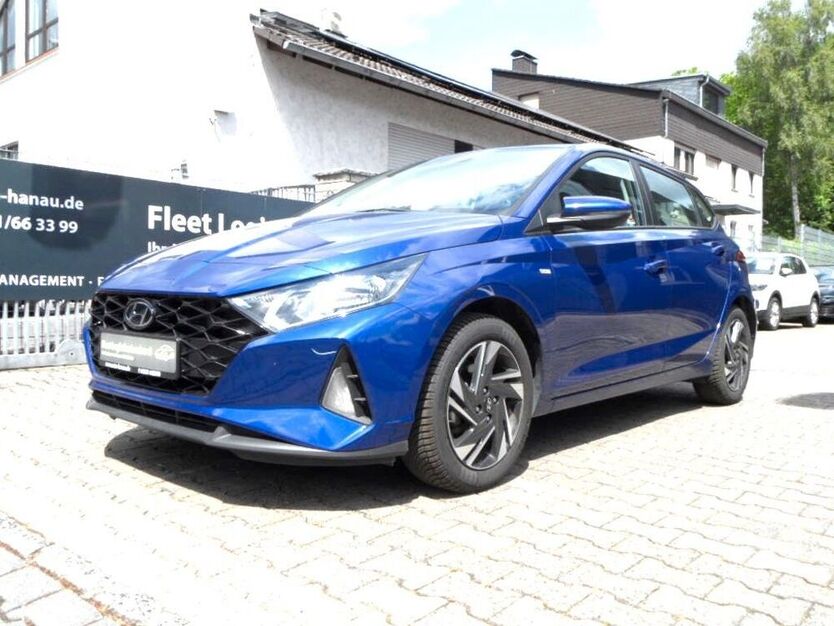 i20