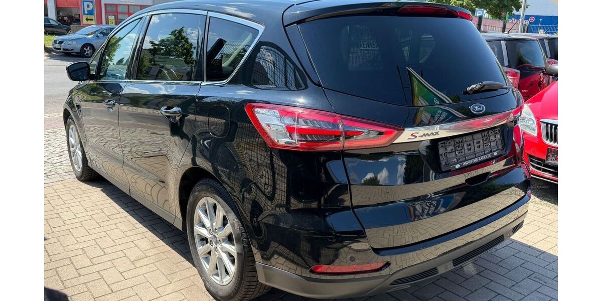 Ford S-Max 167.000 km 11.900 &euro; Berlin Weißensee-Pankow 13086