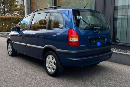 Opel Zafira 142.000 km 2.699 € Stuttgart 70499