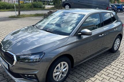 Skoda Fabia 4.900 km 18.590 &euro; Eichstätt 85072