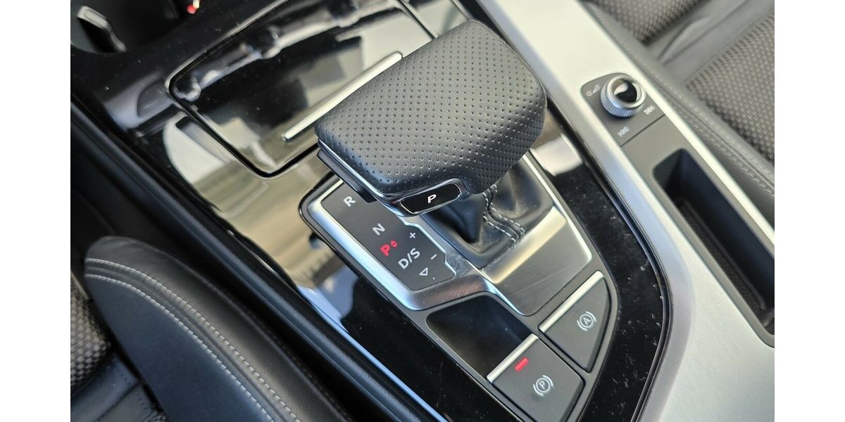 Audi A5 40 TFSI QUATTRO S-LINE/MATRIX/MASSAGE/VIRTUAL 89.706 km 32.900 &euro; Villingen-Schwenningen 78054