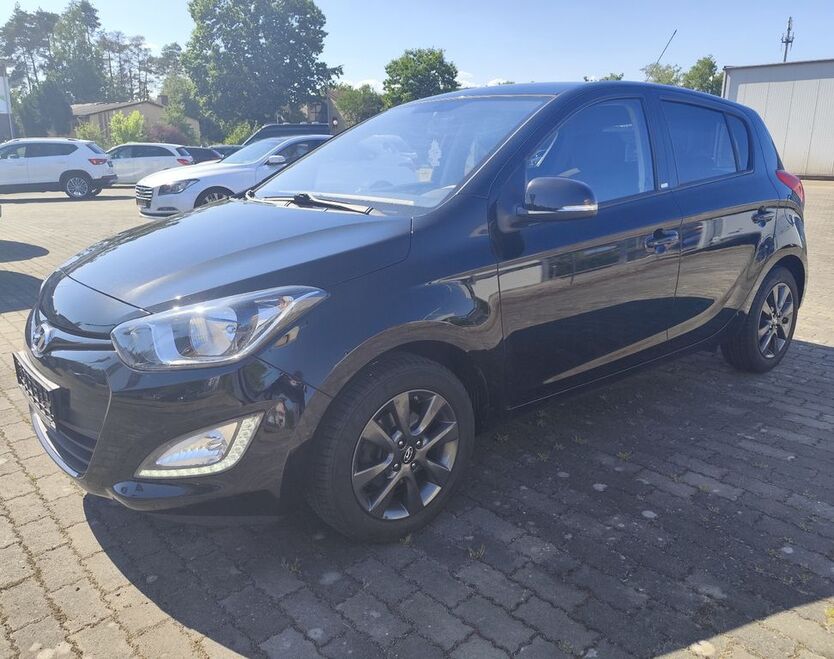 i20