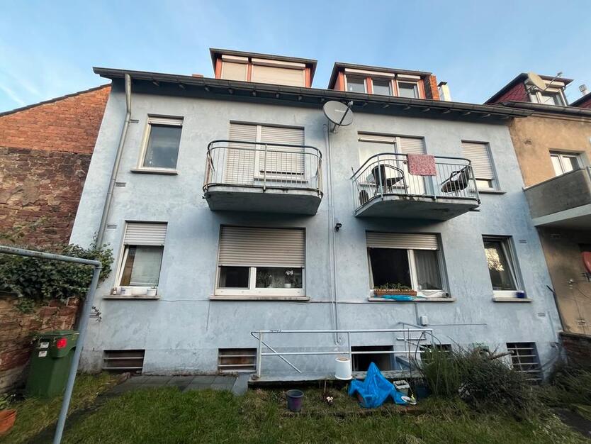 Helle und ruhige Dachgeschoßwohnung in Malstatt-Burbach