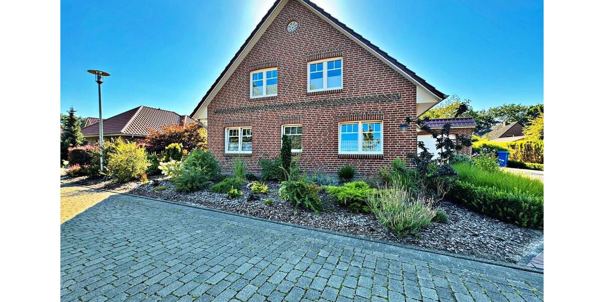 Dachgeschoßwohnung Apen - 4 Zimmer, 78 m&sup2;, 1.200&euro; | Angebot:26392493
