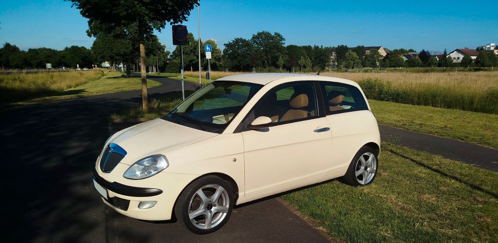 Lancia Ypsilon 161.859 km 2.800 &euro; Hanau 63454