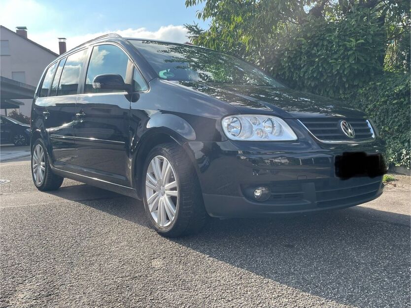 VW Touran 156.000 km 4.990 € Hohberg 77749
