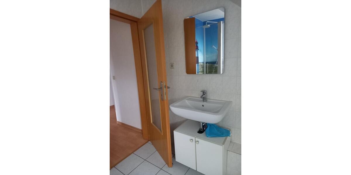 Dachgeschoßwohnung Weißwasser (Oberlausitz) - 2 Zimmer, 43 m&sup2;, 400&euro; | Angebot:25223107