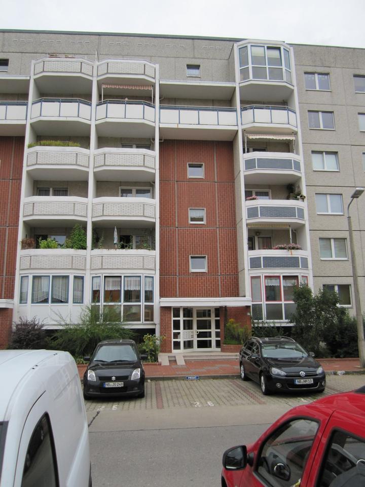 3 Zimmerwohnung Rostocker Viertel im Erdgrschoß zimmer