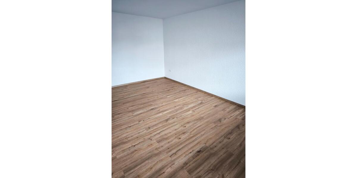 Erdgeschoßwohnung Regen - 4 Zimmer, 80 m&sup2;, 700&euro; | Angebot:25321403