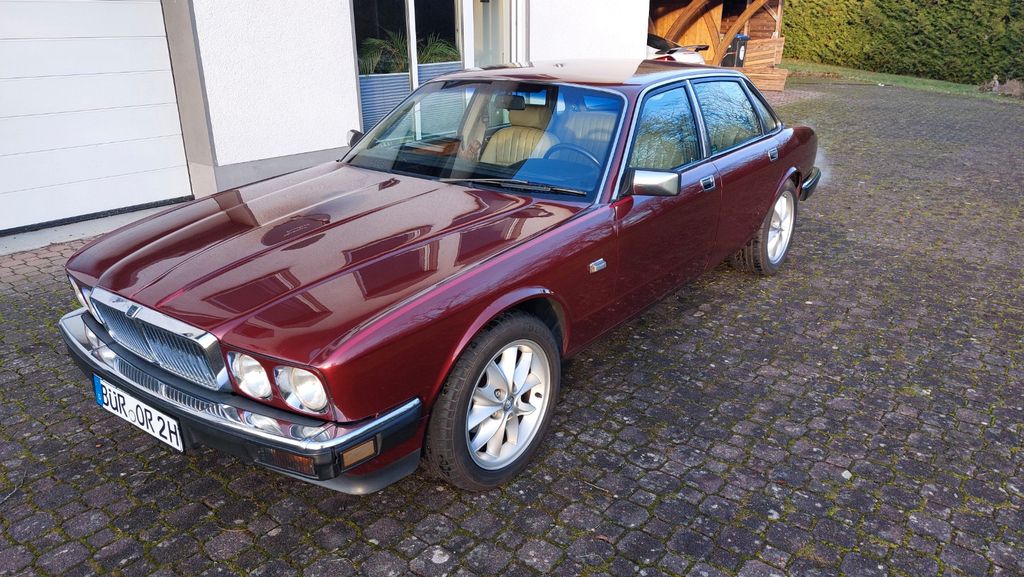 Jaguar XJ40 192.428 km 5.888 &euro; Grossalmerode 37247