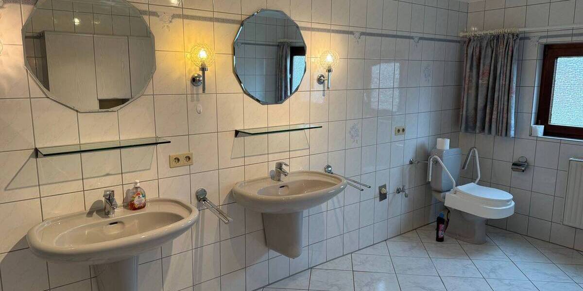 Bauernhaus, Landhaus Riepsdorf - 5 Zimmer, 250 m&sup2;, 279.000&euro; | Angebot:26306243