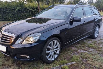 Mercedes-Benz E 200 128.000 km 9.950 &euro; Dornholzhausen 56357