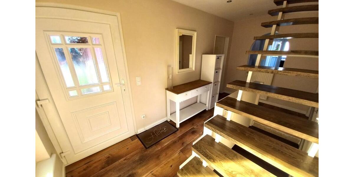 Einfamilienhaus Kiebitzreihe - 3 Zimmer, 126 m&sup2;, 1.500&euro; | Angebot:25861404