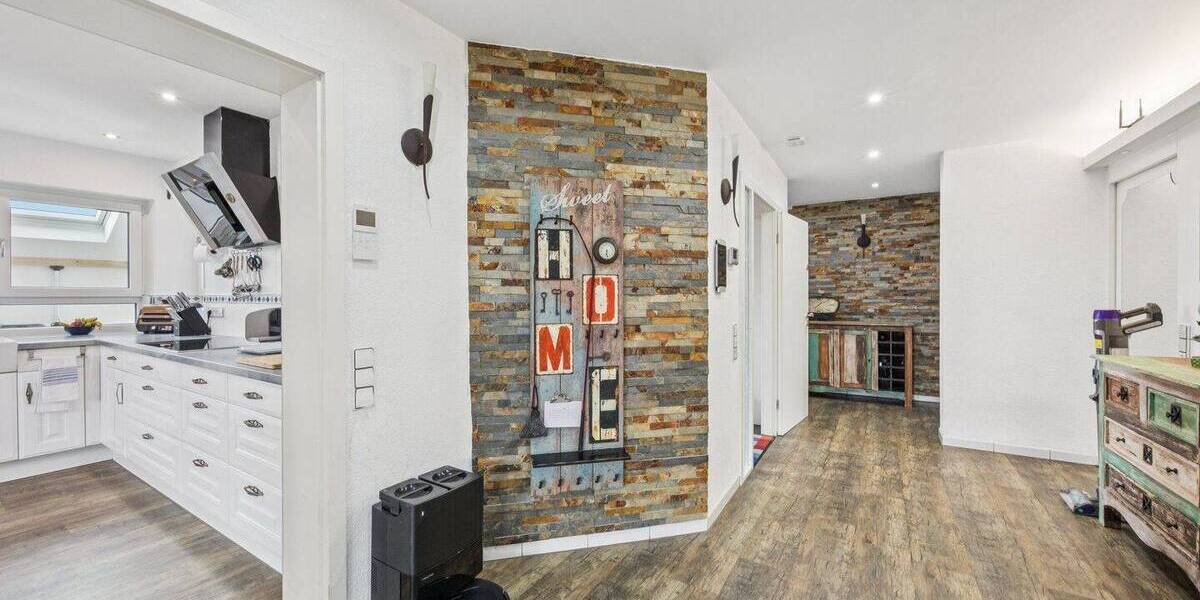 Mehrfamilienhaus, Wohnhaus Besigheim - 7 Zimmer, 254 m&sup2;, 1.050.000&euro; | Angebot:26686143