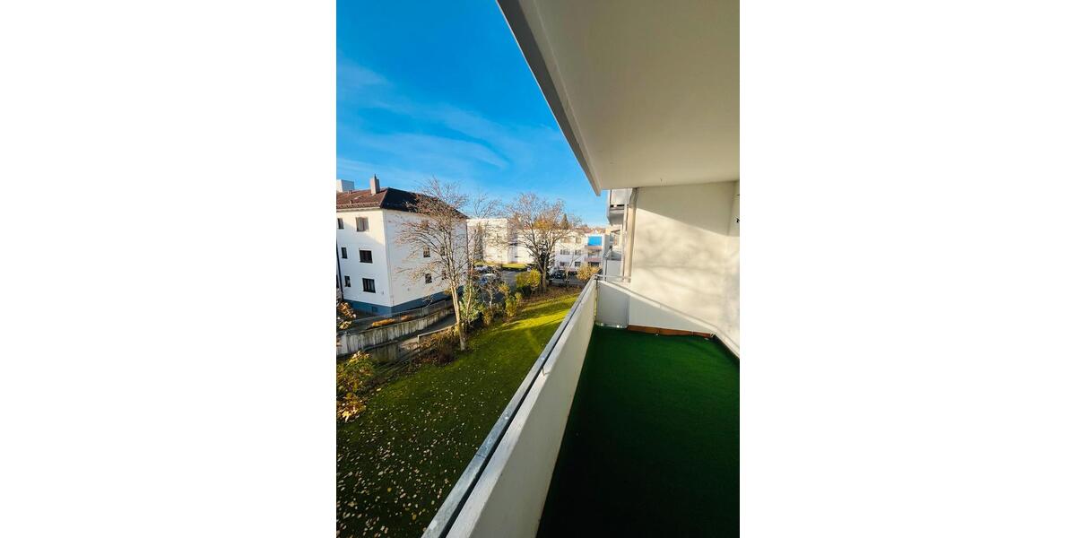 Frisch Sanierte 3,5 Zimmer 108m2 3 zimmer