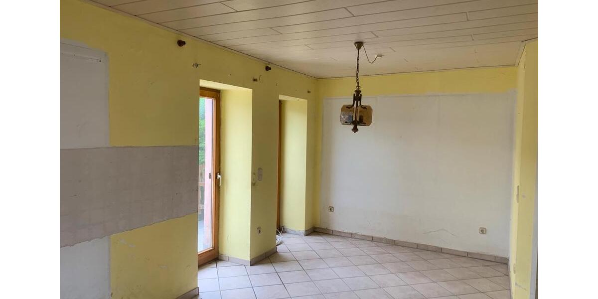 Einfamilienhaus Kalletal - 9 Zimmer, 284 m&sup2;, 140.000&euro; | Angebot:26891929