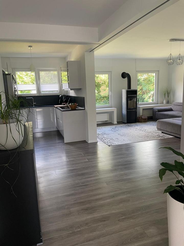 Freistehender Bungalow mit großem Grundstück, provisionsfrei