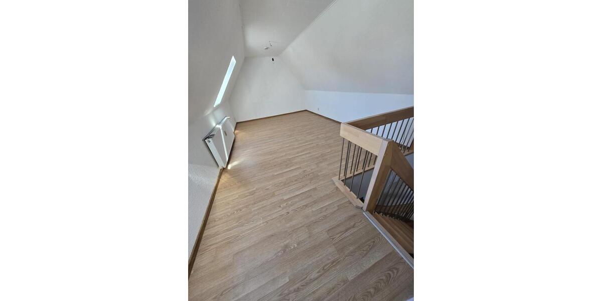Maisonettenwohnung Querfurt - 2.5 Zimmer, 57 m&sup2;, 380&euro; | Angebot:26412895