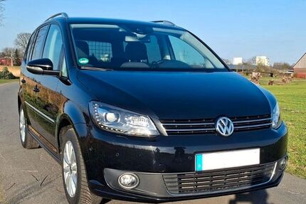 VW Touran 122.609 km 14.990 &euro; Sassenberg 48336