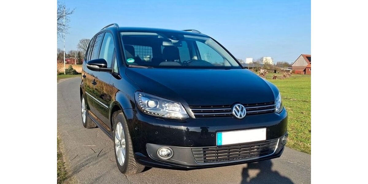 VW Touran 122.609 km 14.990 &euro; Sassenberg 48336