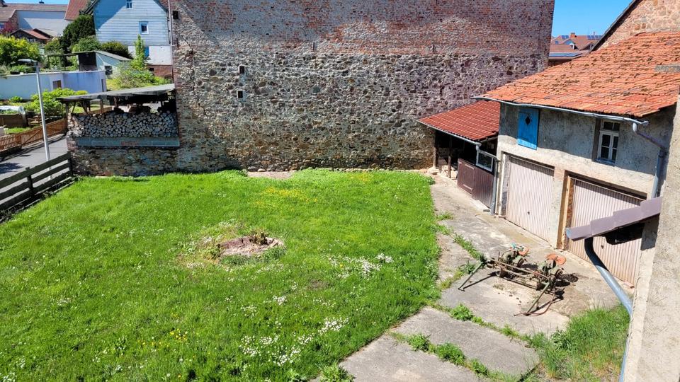 Einfamilienhaus Borken (Hessen) - 5 Zimmer, 166 m&sup2;, 180.000&euro; | Angebot:26987858