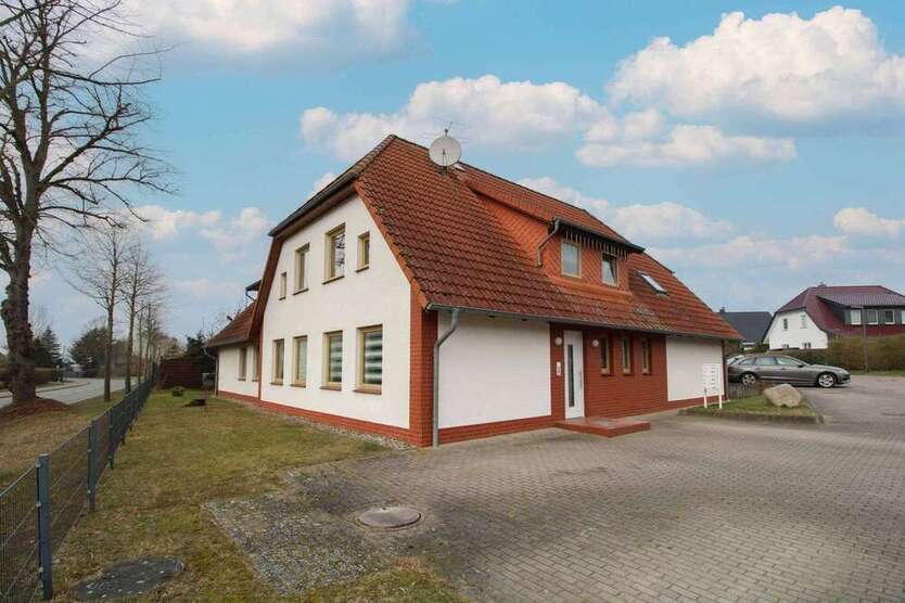 Wohnung zum Kaufen in Elmenhorst-Lichtenhagen 199.000 € 59.02 m²