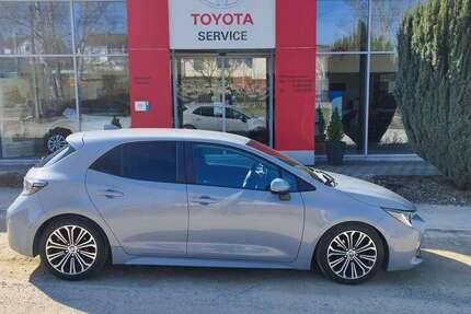 Toyota Corolla 82.000 km 17.200 &euro; Roegling 86703