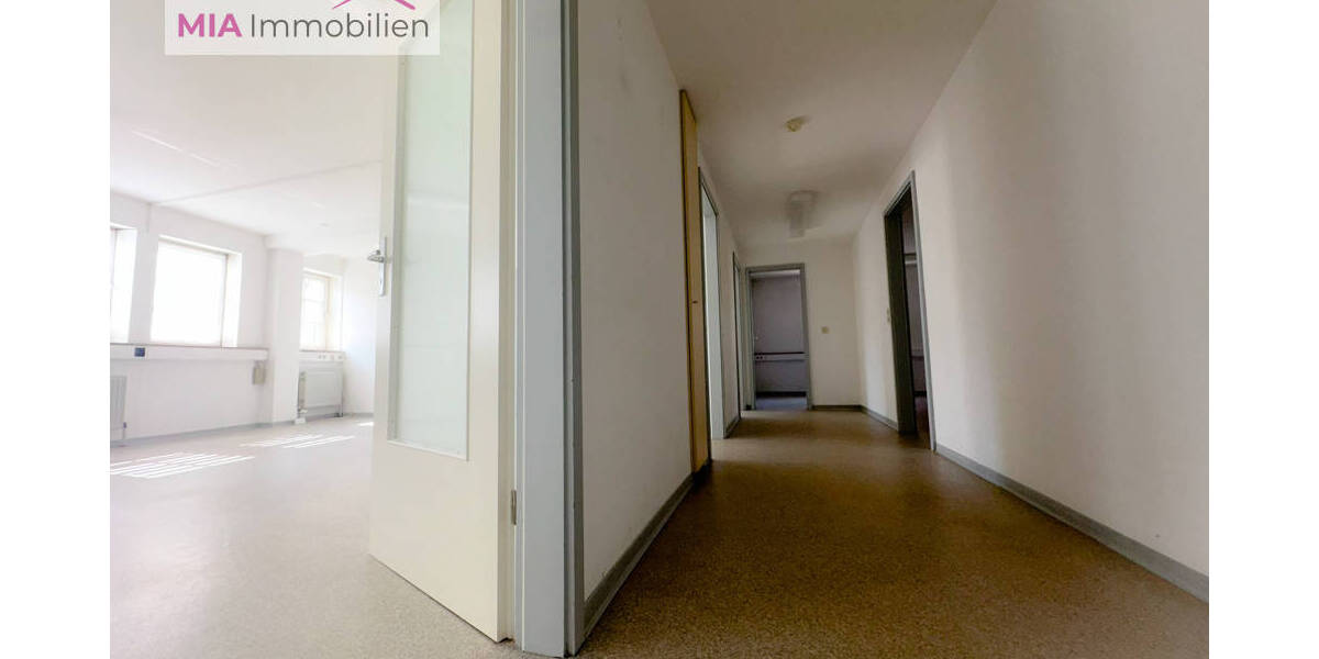 Gewerbeobjekt Künzelsau - 3 Zimmer, 1.100&euro; | Angebot:25676405