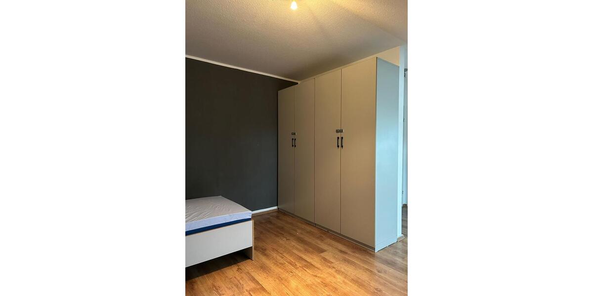 Dachgeschoßwohnung Gütersloh - 1 Zimmer, 35 m&sup2;, 500&euro; | Angebot:26296661