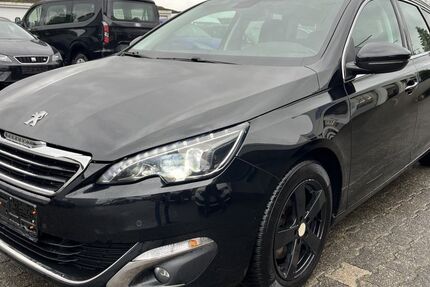 Peugeot 308 203.000 km 4.300 &euro; Warburg-Rimbeck 34414