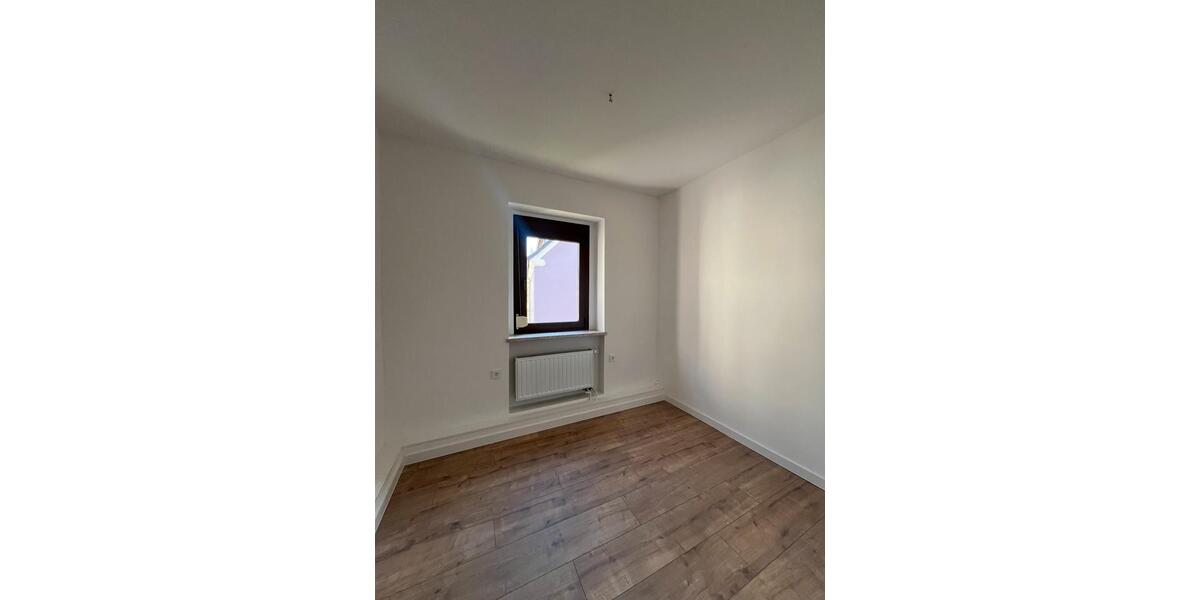 Etagenwohnung Meißen - 3 Zimmer, 82 m&sup2;, 890&euro; | Angebot:26267935