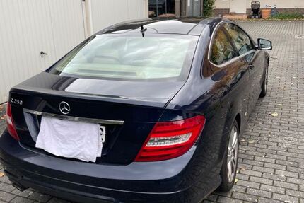 Mercedes-Benz C 250 141.800 km 8.300 &euro; Berlin 12205