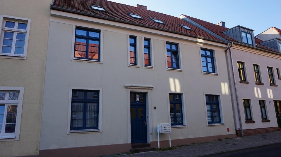 Etagenwohnung Stavenhagen - 1 Zimmer, 42 m&sup2;, 272&euro; | Angebot:26231158
