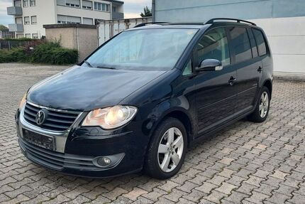 VW Touran 210.000 km 2.350 &euro; Langen 63225