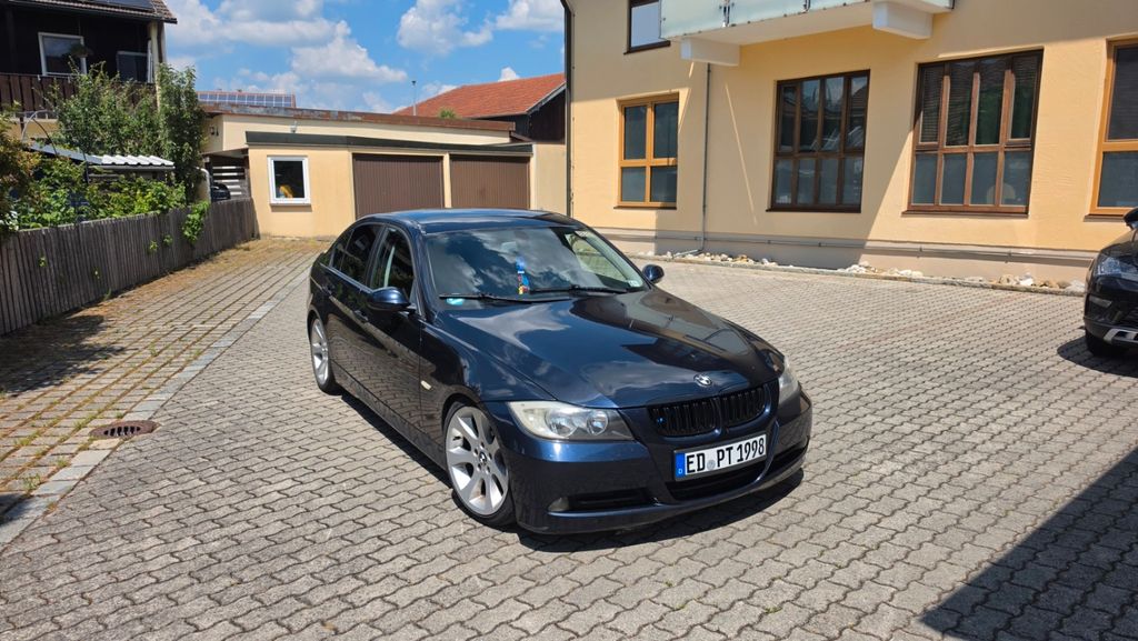 BMW 320 337.000 km 2.700 &euro; Lengdorf 84435