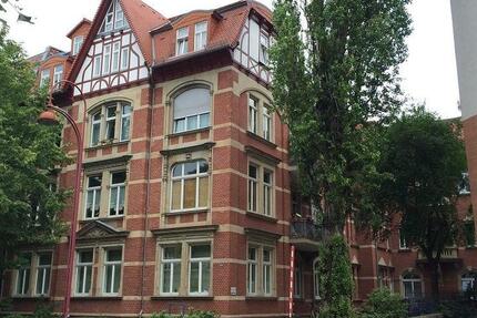 Helle 4-Zimmer-Wohnung mit Balkon in Erfurt