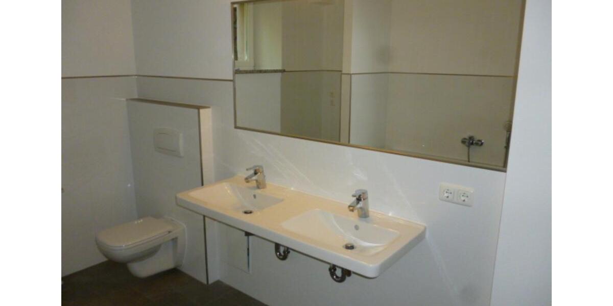 Etagenwohnung Georgenthal - 3 Zimmer, 120 m&sup2;, 960&euro; | Angebot:24863770