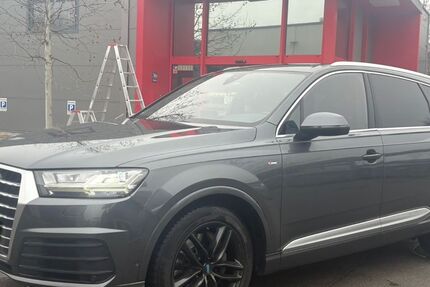 Audi Q7 289.000 km 19.700 &euro; Karlsfeld 85757
