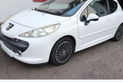 Peugeot 207 92.682 km 3.999 € Balingen-Engstlatt 72336