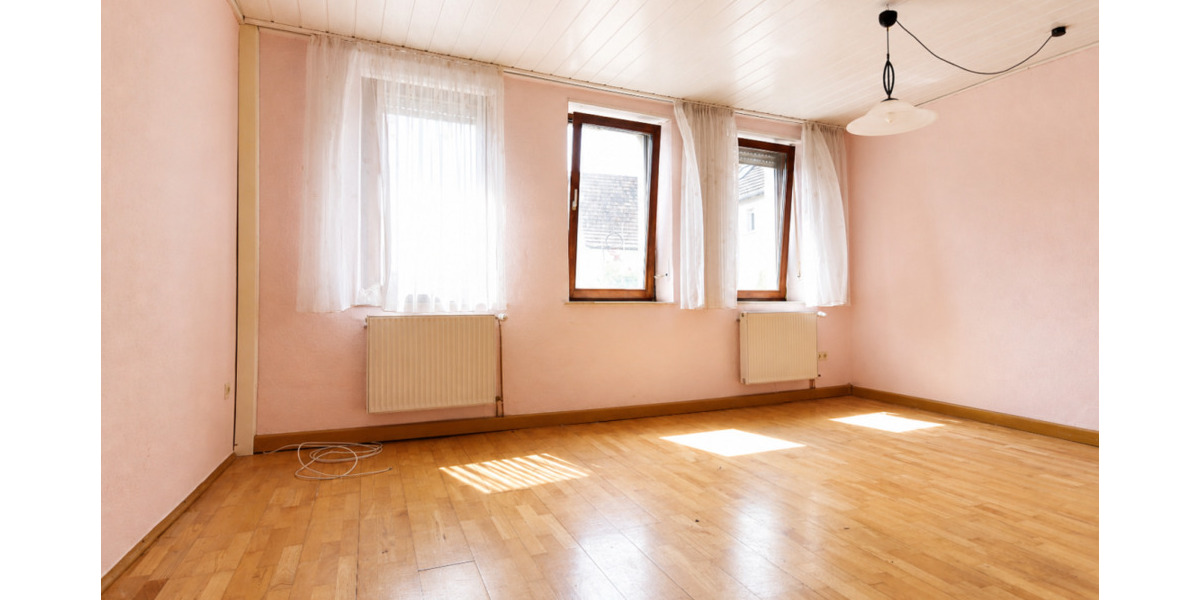 Einfamilienhaus Roschbach - 6 Zimmer, 133 m&sup2;, 169.000&euro; | Angebot:25685997