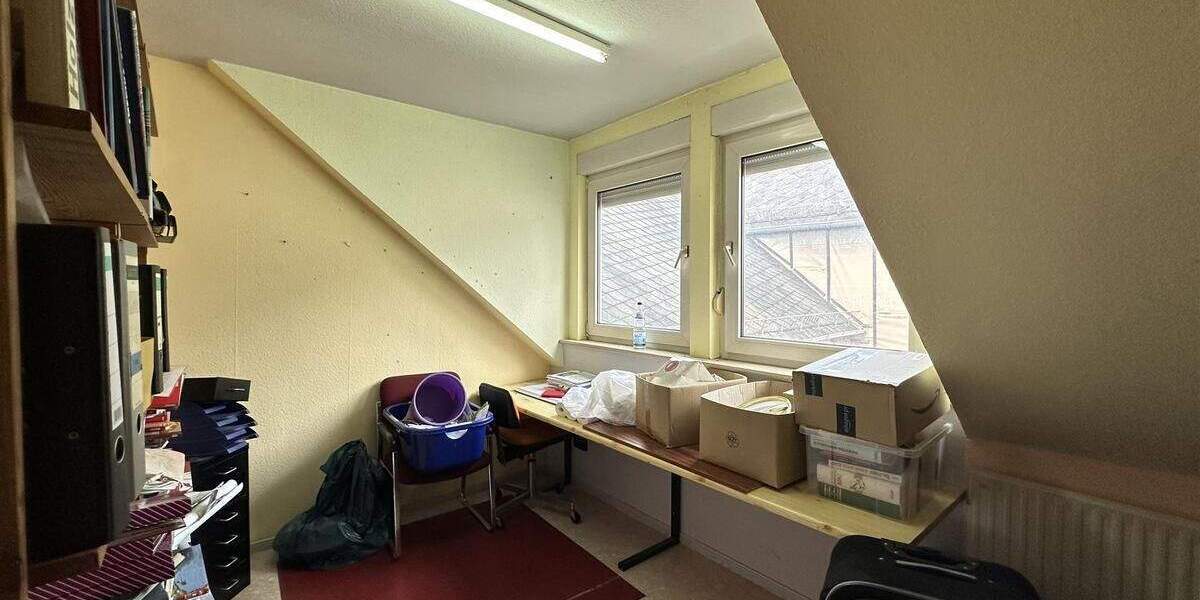 Mehrfamilienhaus, Wohnhaus Kirchberg (Hunsrück) - 8 Zimmer, 204 m&sup2;, 249.000&euro; | Angebot:25800514