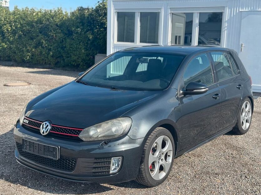 VW Golf 147.000 km 7.990 € Nersingen 89278