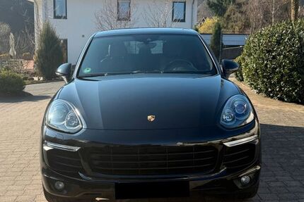 Porsche Cayenne 135.000 km 31.600 &euro; Hatzfeld 35116
