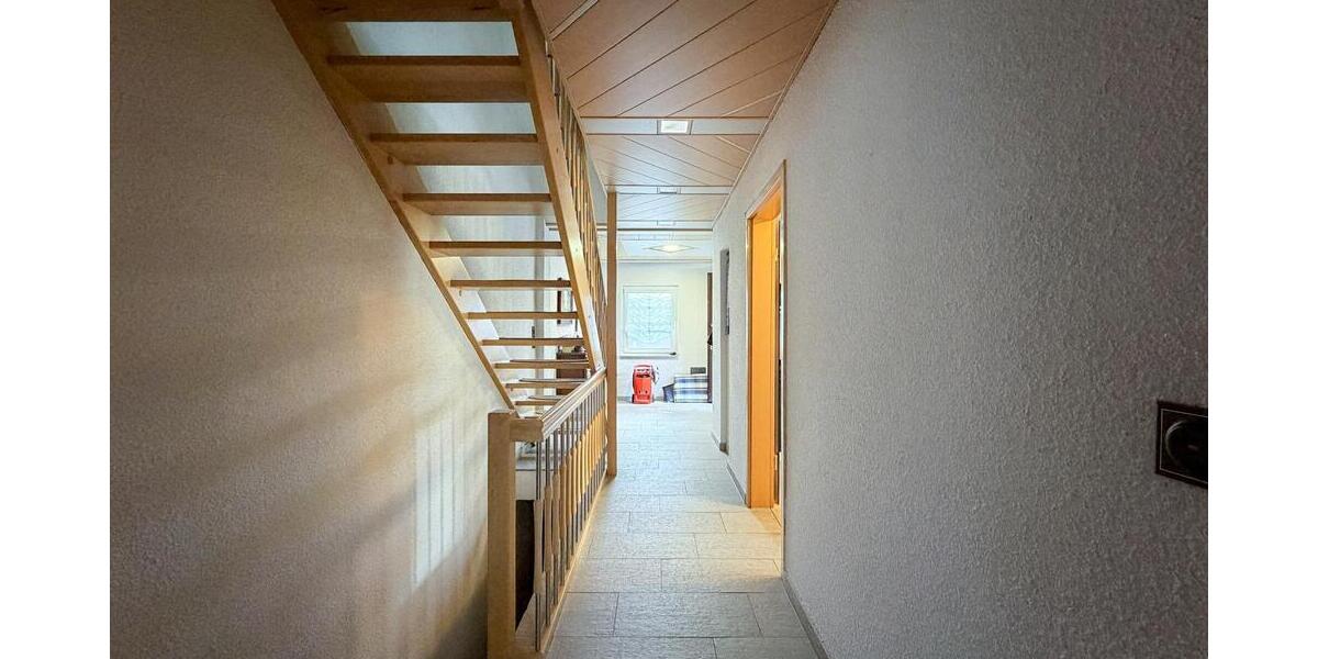 Charmante Doppelhaushälfte mit moderner Wärmepumpe, Wintergarten & gepflegtem Grundstück in BergaElster - Doppelhaushälfte Berga | Angebot:27056718