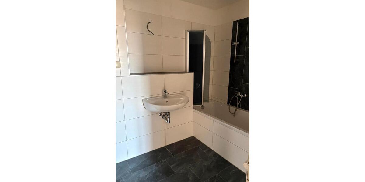 Etagenwohnung Sülzetal - 3 Zimmer, 76 m&sup2;, 585&euro; | Angebot:25403581